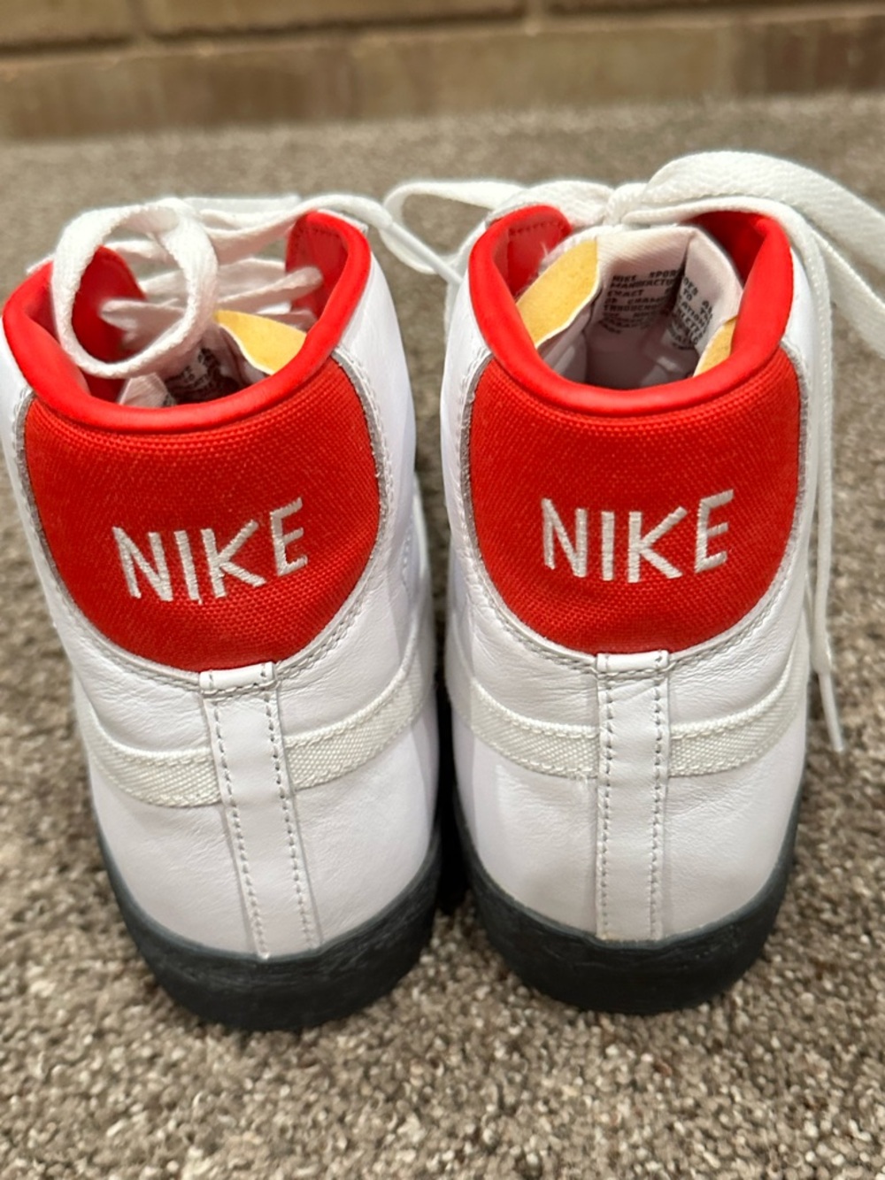 Nike Blazer Mid '77 Vintage White Red Black Sneakers CW4648-991 Sz 9 / Men's 7.5 - Picture 4 of 6